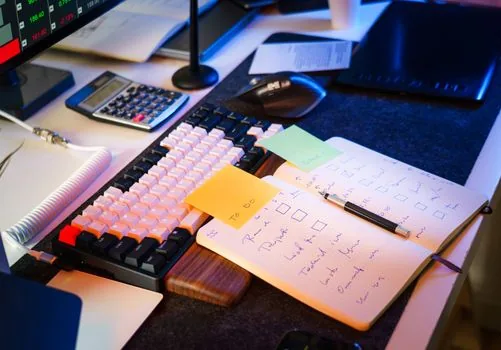 investor checklist notebook with rate limit risk and maturity items
